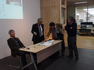 和島氏による器具を使用した実験A.jpg