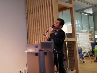 講義中の惣田氏A.jpg