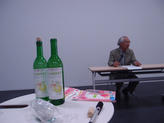 講義中の田村氏A.jpg