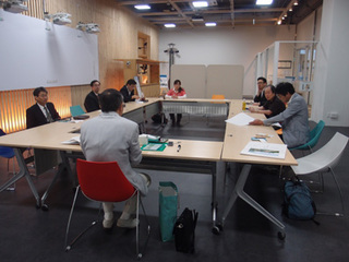 金井氏講義風景A.jpg